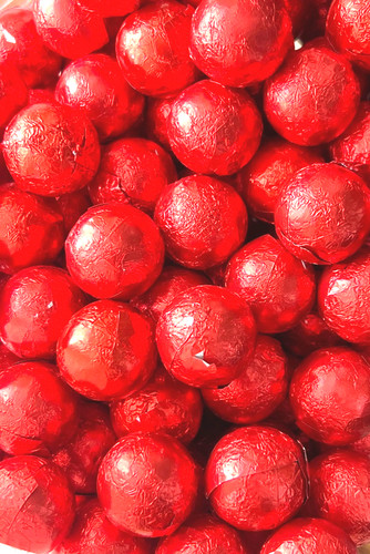 Milk chocolate red - milk,